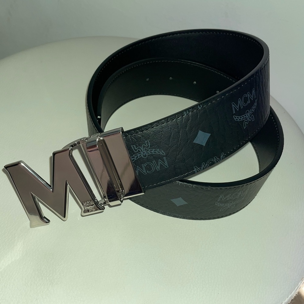 MCM Men’s Claus reversible Logo belt